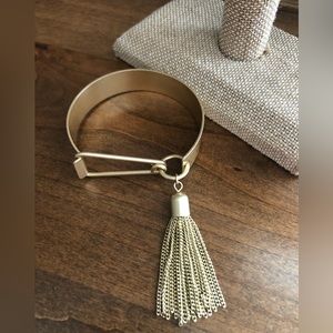 Cute brushed gold bracelet by Plunder